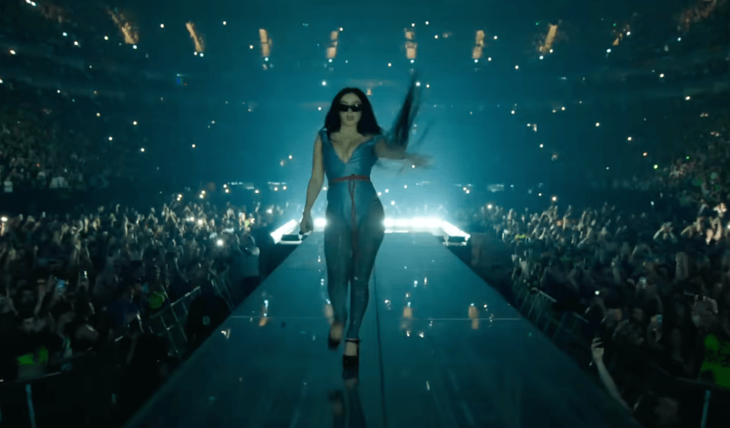 The Moment Lets Charli XCX Laugh at the&nbsp;Machine